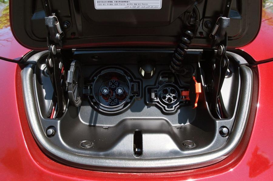  Nissan Leaf 2013 года  (фото 9 из 63)